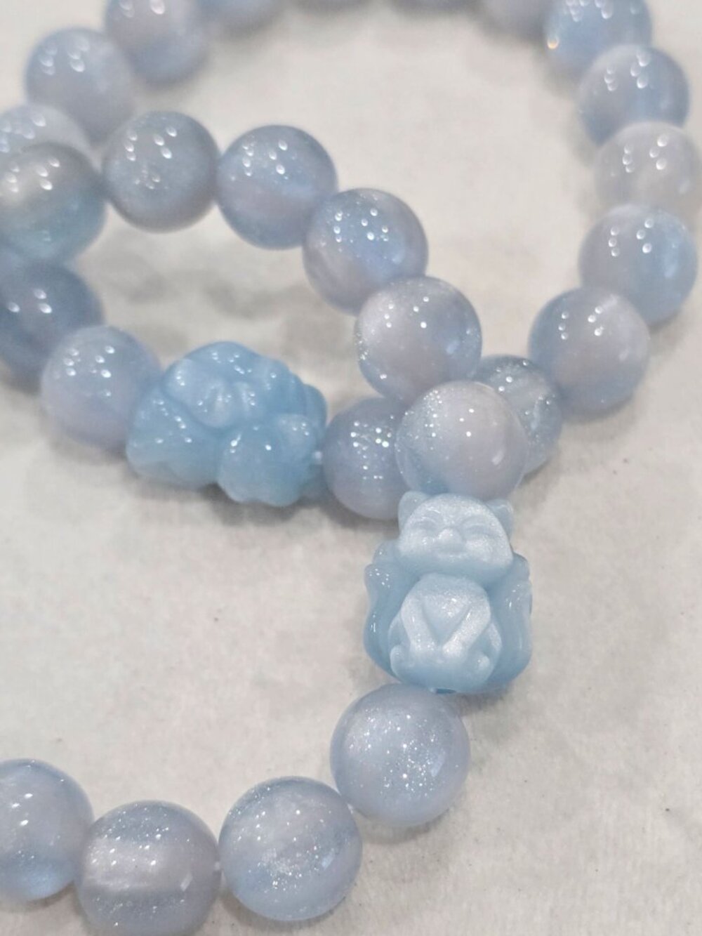 Handmade ✦ Color‑Changing UV Reactive Bracelet ✦ Blue to Purple Nine‑Tailed Fox - Picture 5 of 10